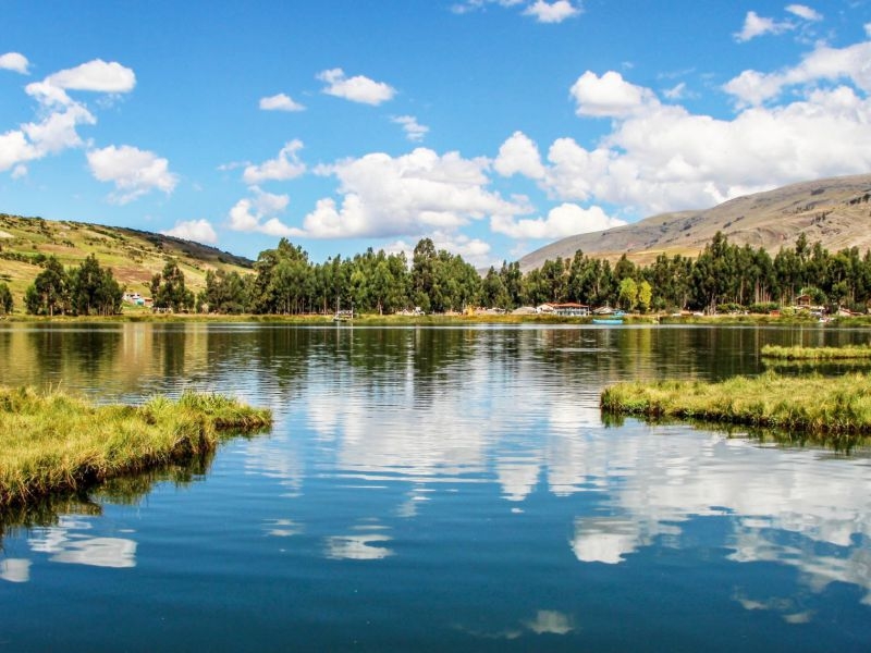 LAGUNA DE ÑAHUIMPUQUIO