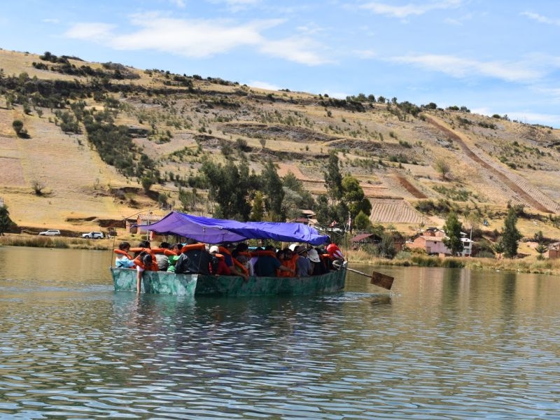 PASEO EN BOTE